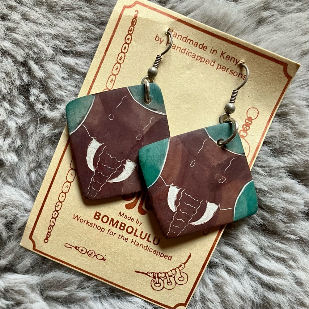 FREE w/ purchase Hand crafted in Kenya Soapstone elephant silver plated earrings